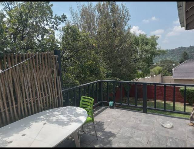 5 BEDROOM HOUSE FOR SALE IN LINMEYER